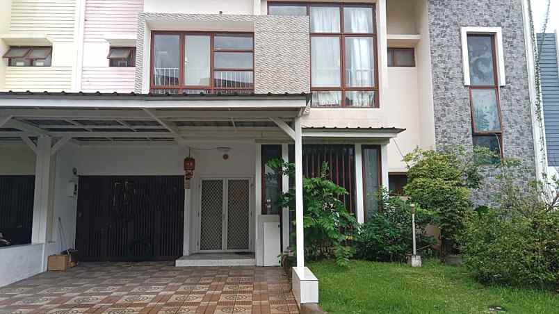 dijual rumah cluster lantana jakarta