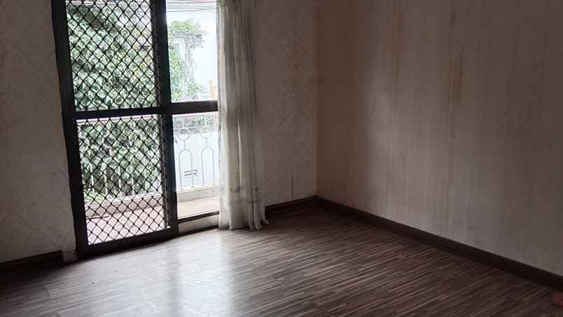 dijual rumah cluster lantana jakarta