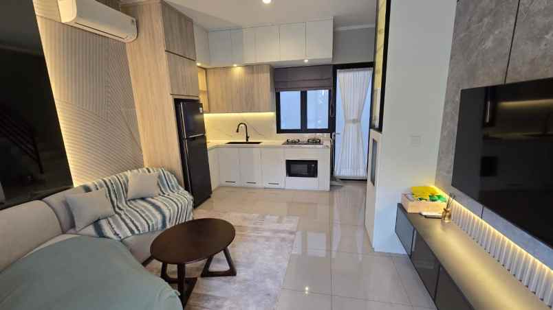 dijual rumah cluster magenta summarecon