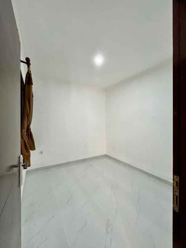 dijual rumah cluster villa arcamanik