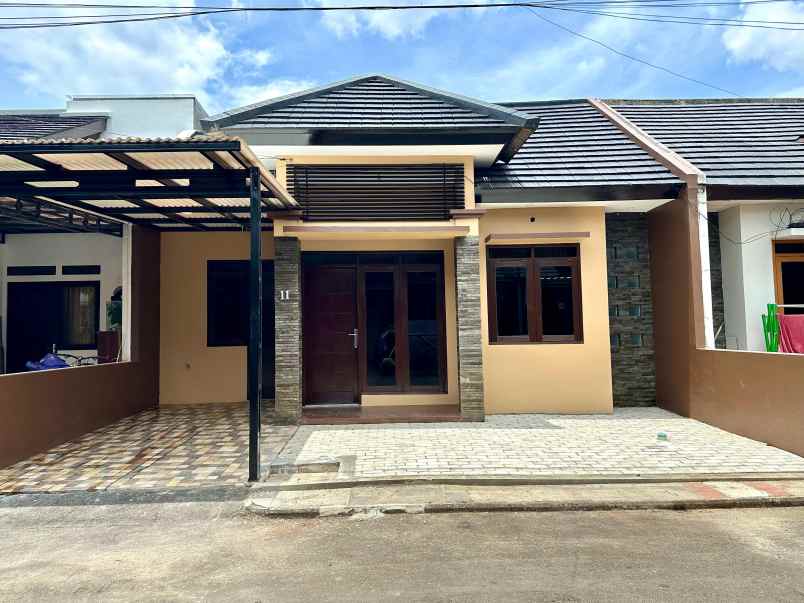 dijual rumah cluster villa arcamanik