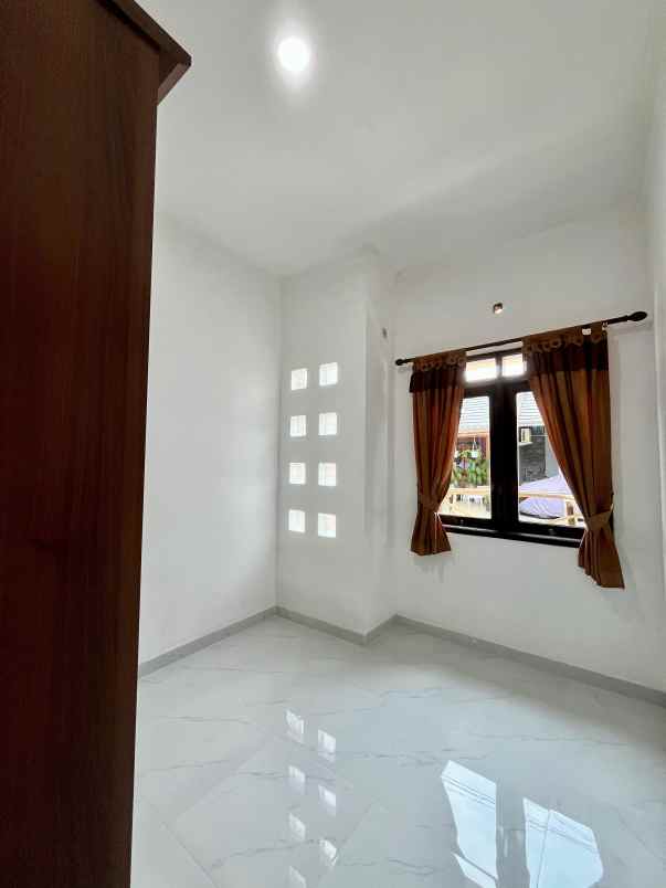 dijual rumah cluster villa arcamanik