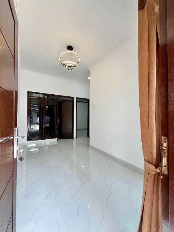 dijual rumah cluster villa arcamanik