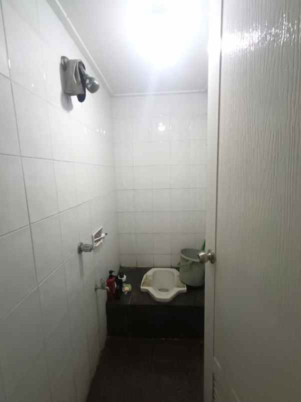 dijual rumah crown golf mansion pik