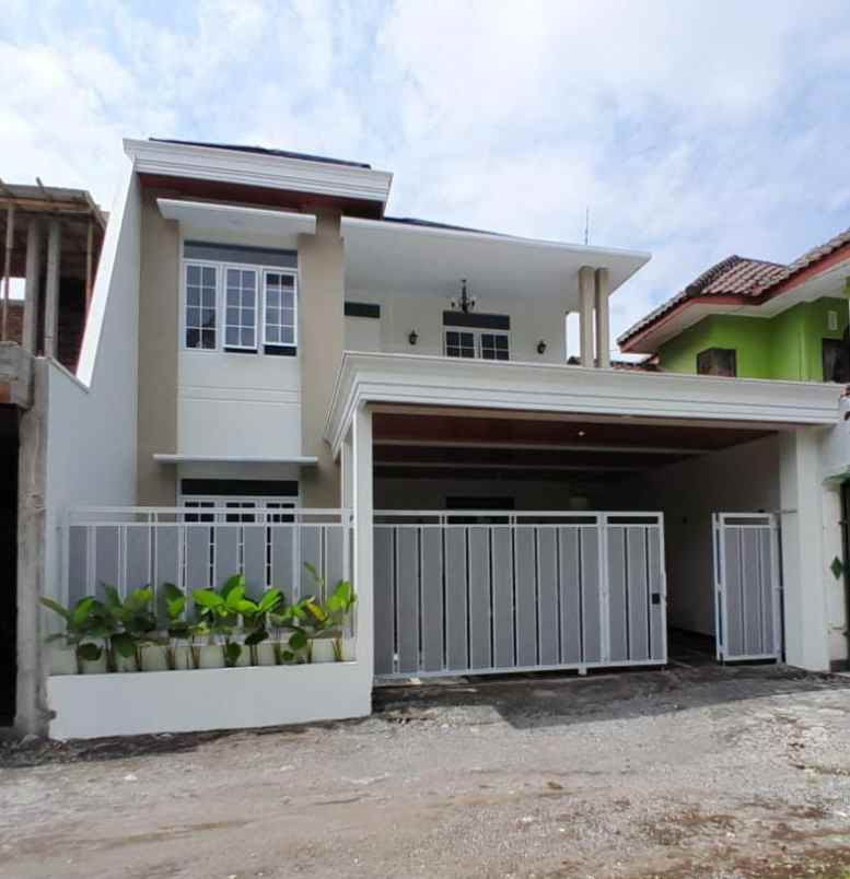 dijual rumah dekat kampus unriyo