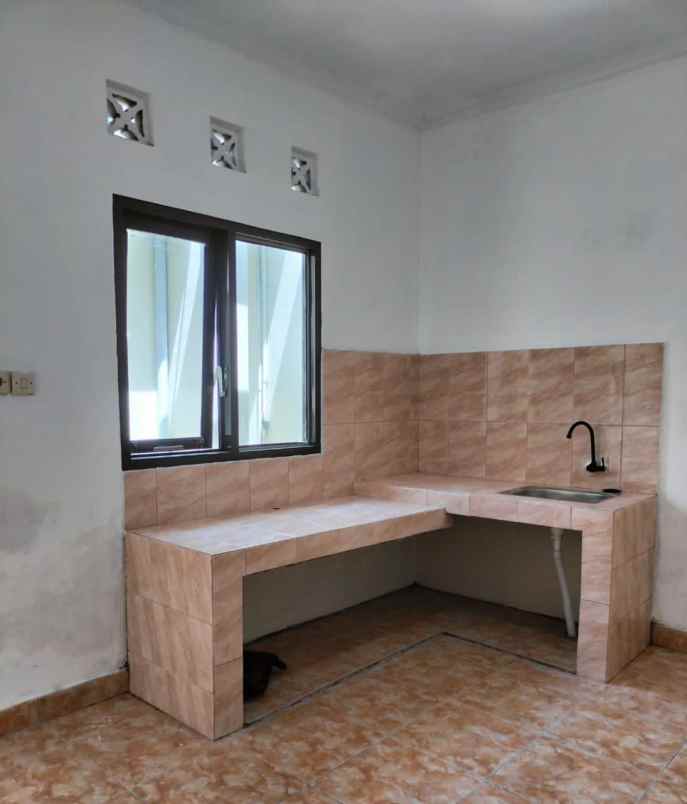 dijual rumah dekat pamella 7