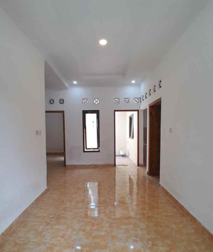 dijual rumah dekat pamella 7