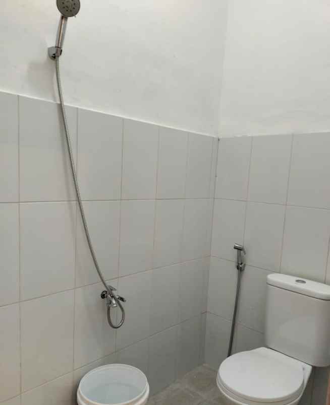 dijual rumah dekat pamella 7