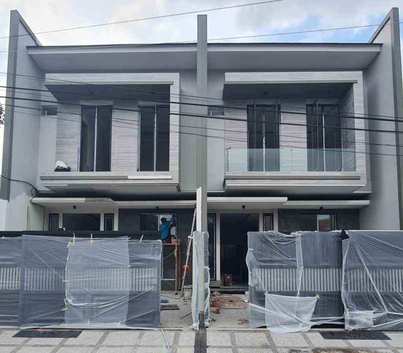 dijual rumah dharmahusada