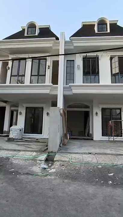 dijual rumah dharmahusada