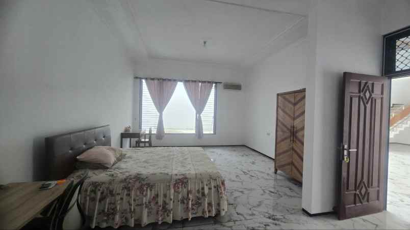 dijual rumah dharmahusada