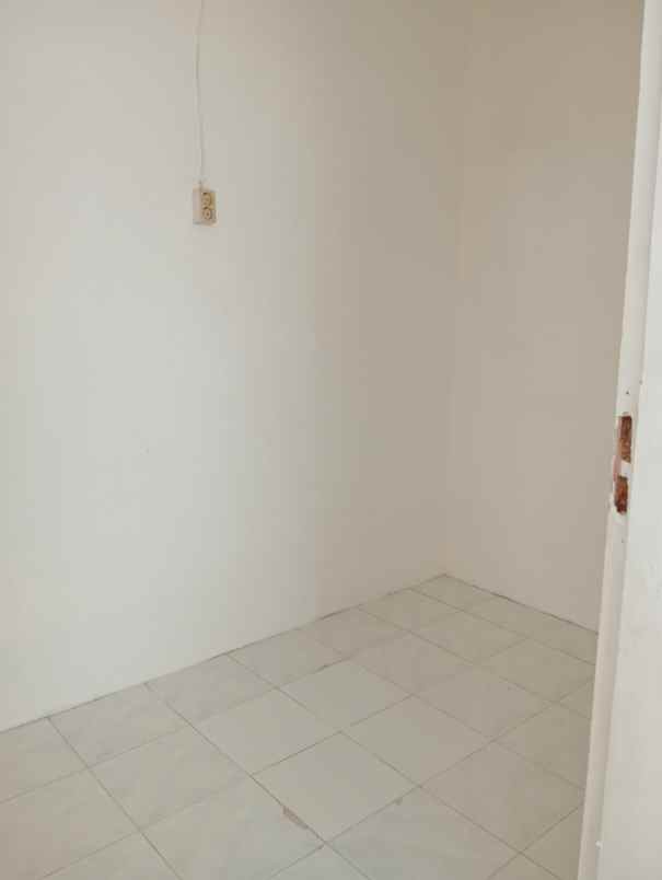 dijual rumah dharmahusada indah