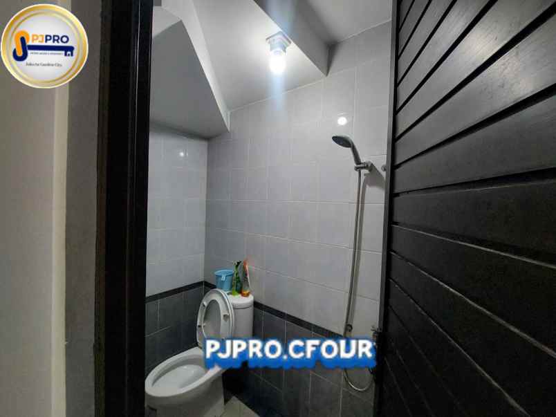 dijual rumah di cluster harmoni harapan