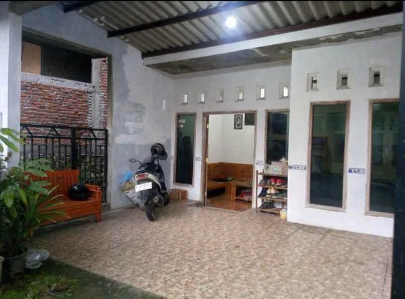 dijual rumah di dewi sartika timur gunungpati semarang