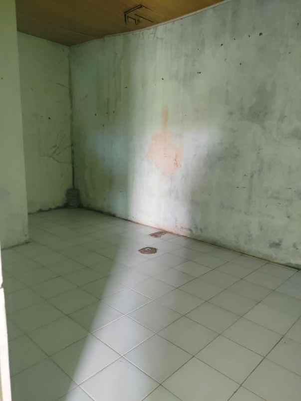 dijual rumah di jl pulau damar gg nusa ind