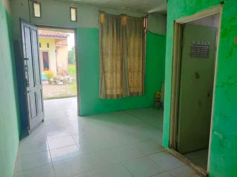 dijual rumah di jl pulau damar gg nusa ind