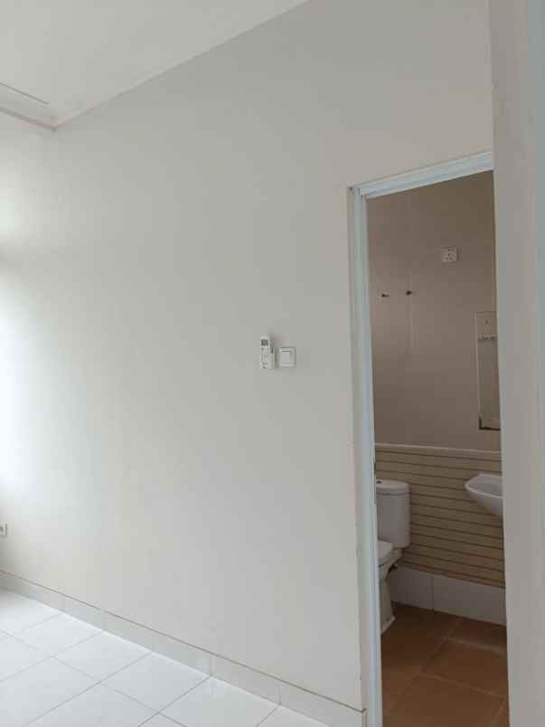 dijual rumah di kota wisata cibubur