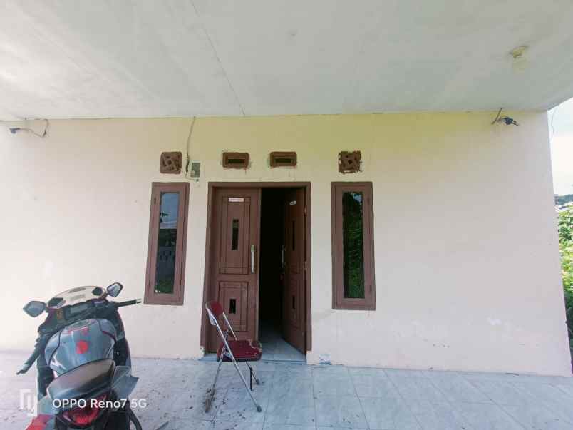 dijual rumah di kragilan desa nagrek jalan raya dukuh