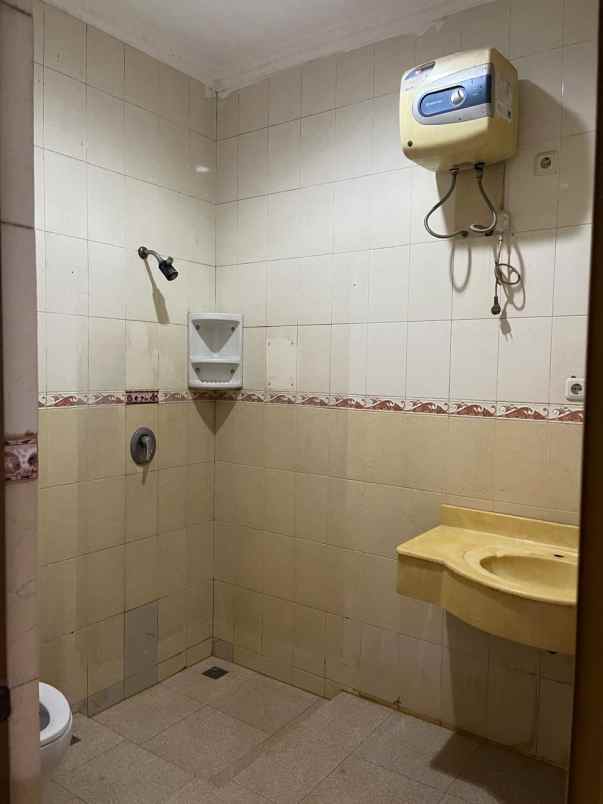 dijual rumah di kranggan permai cibubur