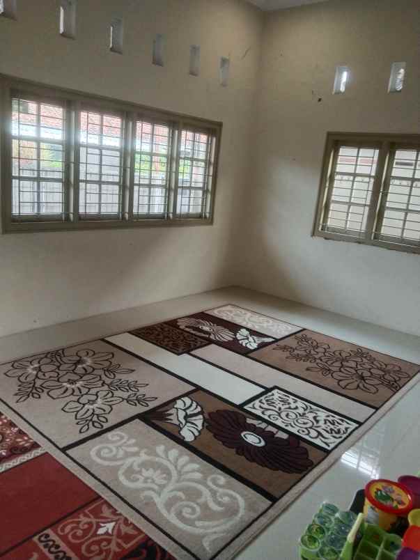 dijual rumah di pekajangan