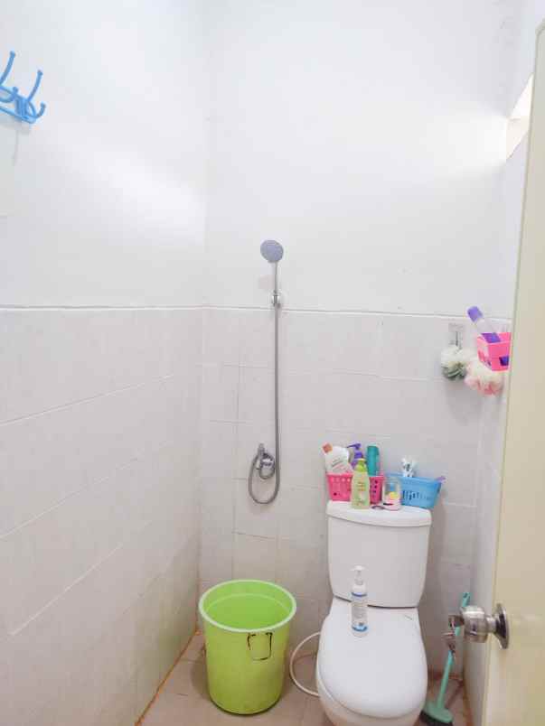 dijual rumah di perumahan bale pelangi f4 06