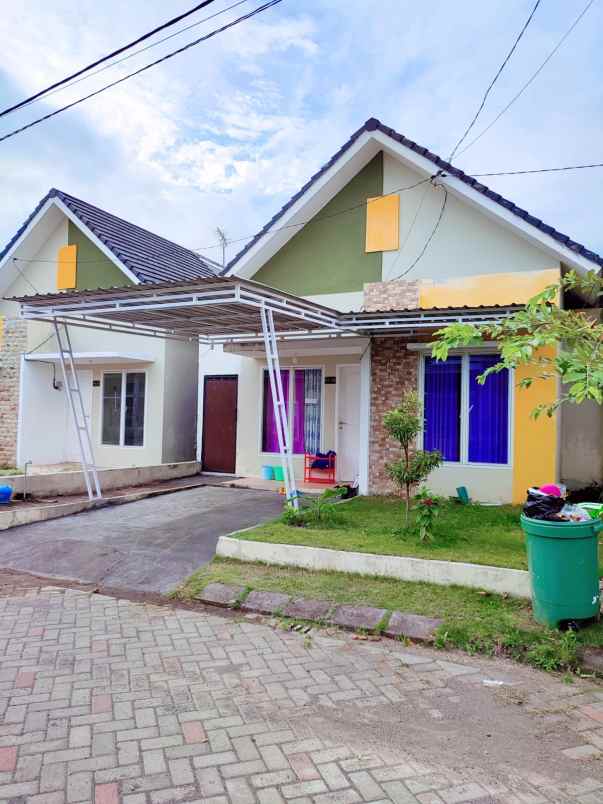 dijual rumah di perumahan bale pelangi f4 06