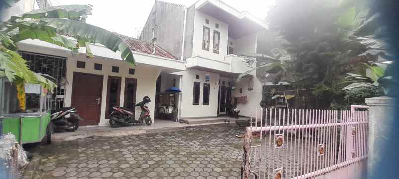 dijual rumah di tengah kota bandung