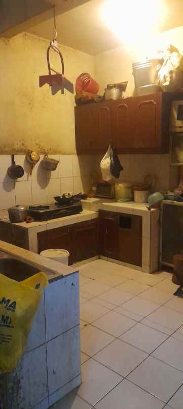 dijual rumah di tengah kota bandung
