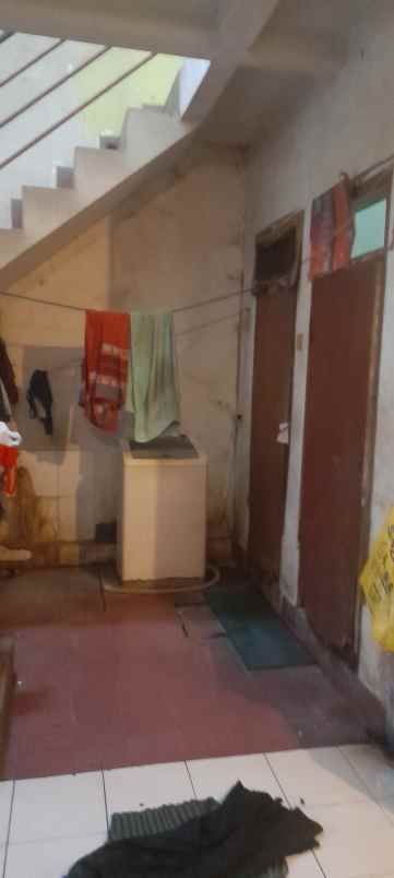dijual rumah di tengah kota bandung