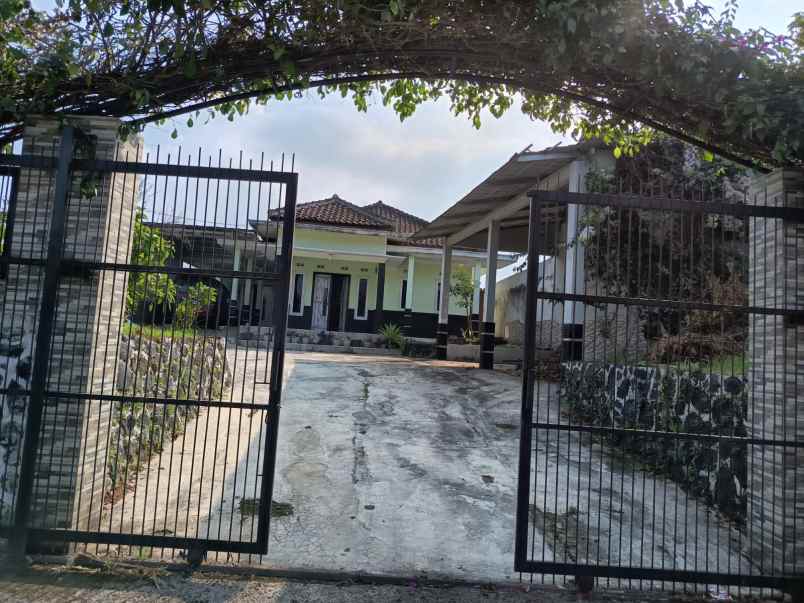 dijual rumah dijual rumah beserta isi