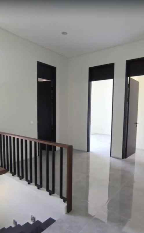 dijual rumah district 9 citralan utama