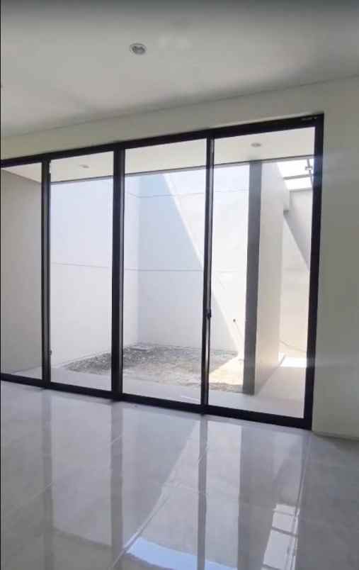 dijual rumah district 9 citralan utama