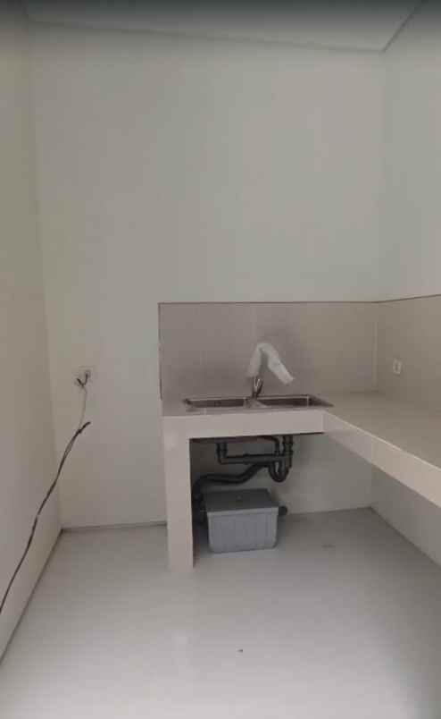 dijual rumah district 9 citralan utama