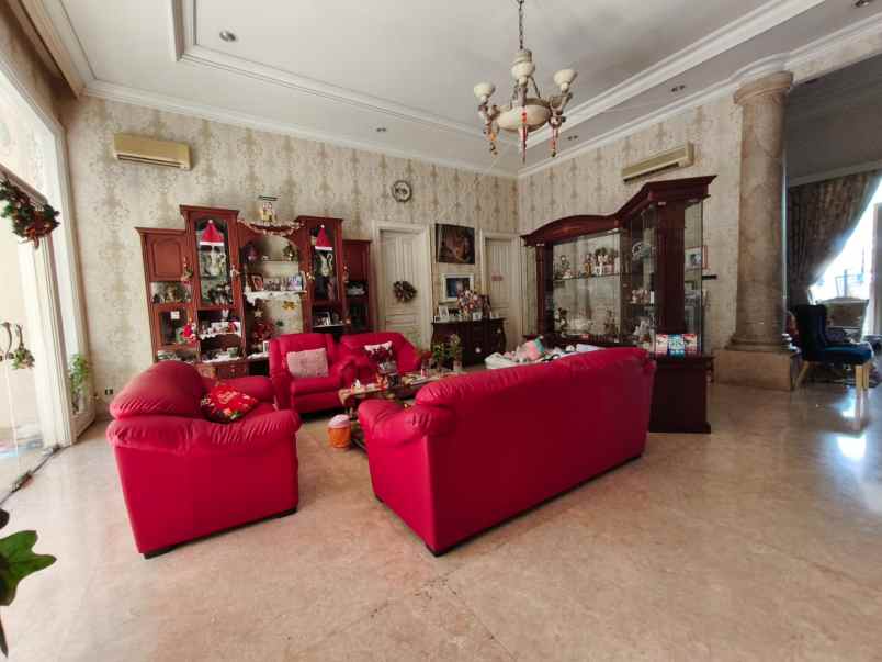 dijual rumah dukuh kupang