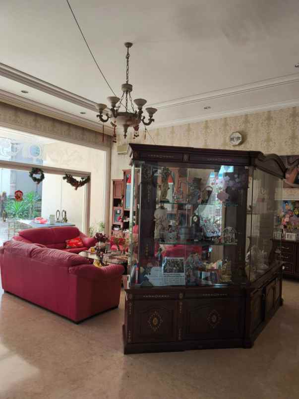 dijual rumah dukuh kupang