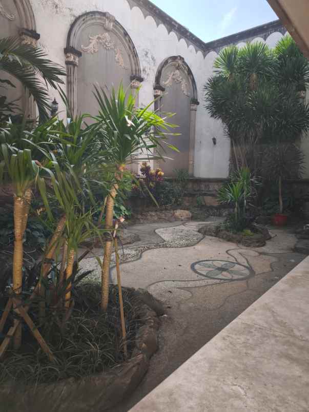 dijual rumah dukuh kupang