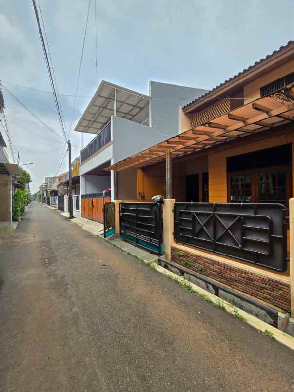 dijual rumah duren sawit jakarta timur