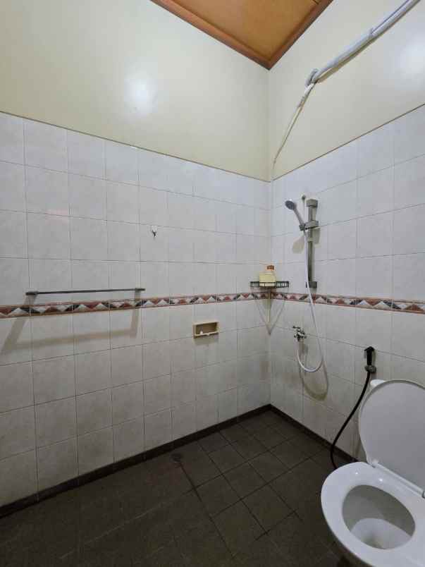 dijual rumah duren sawit jakarta timur