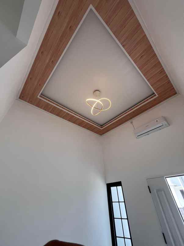 dijual rumah eropa klasik terlaris di bedahan depok