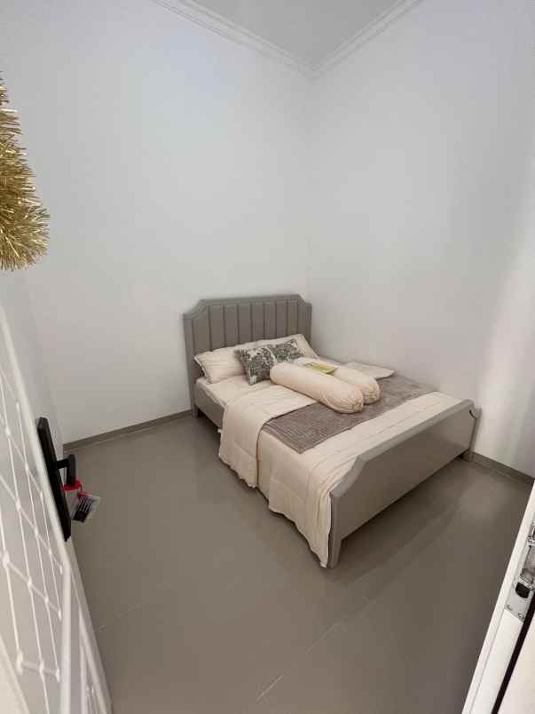 dijual rumah eropa klasik terlaris di bedahan depok