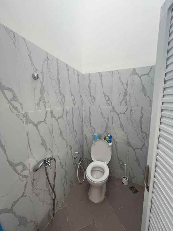 dijual rumah eropa klasik terlaris di bedahan depok