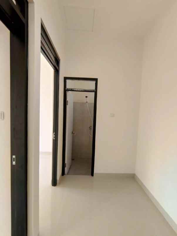 dijual rumah g land ciwastra park