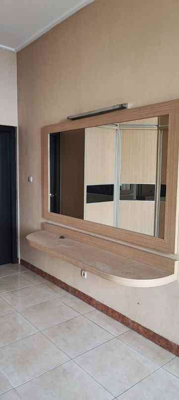 dijual rumah gading asri