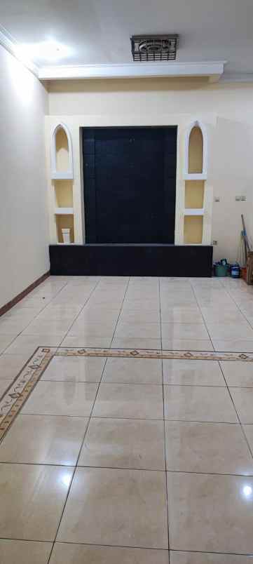 dijual rumah gading asri