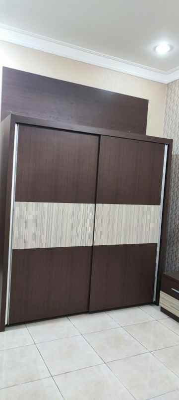 dijual rumah gading asri