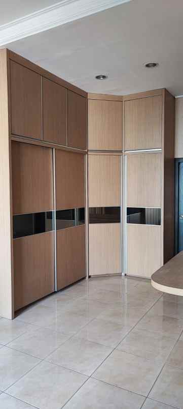 dijual rumah gading asri