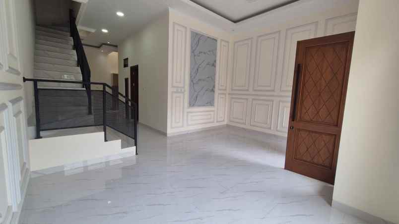 dijual rumah gading ayu kelapa hybrida