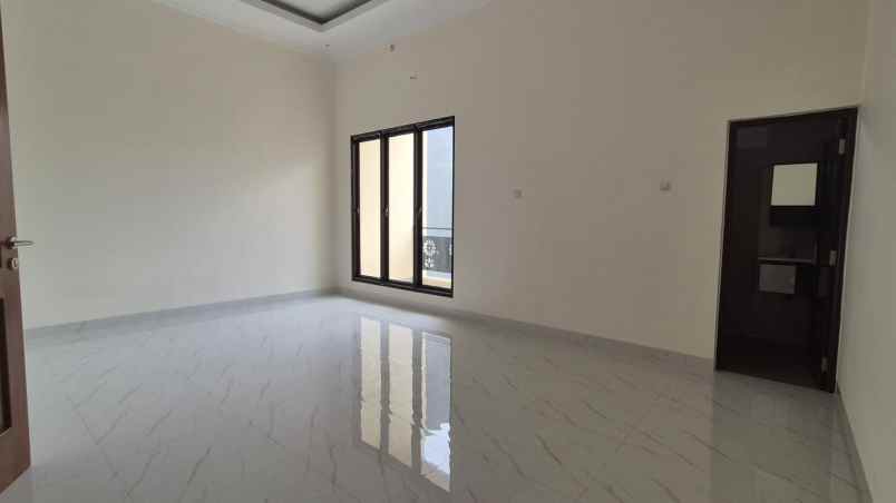 dijual rumah gading ayu kelapa hybrida