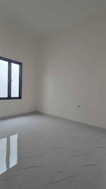 dijual rumah gading ayu kelapa hybrida