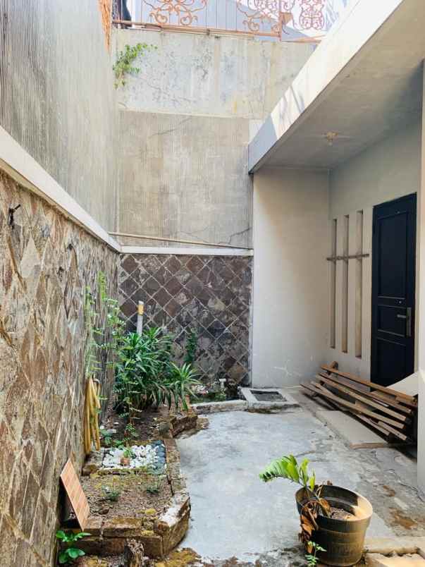 dijual rumah gading griya lestari